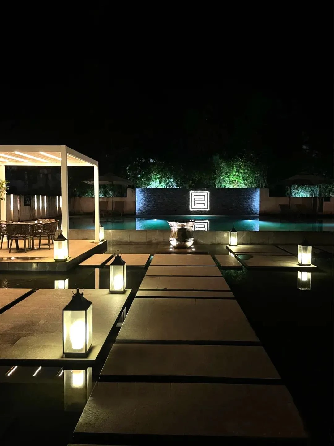 louvered pergola