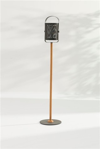 Déantóirí Solas Teak Lasmuigh, Soláthraithe, Monarcha,